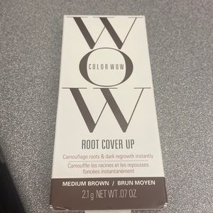 Color WOW’s Root Cover Up camouflages gray roots.